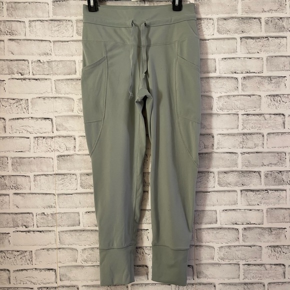 SOLD Women’s Apana light green lightweight stretchy athletic pull on joggers M - Picture 1 of 4